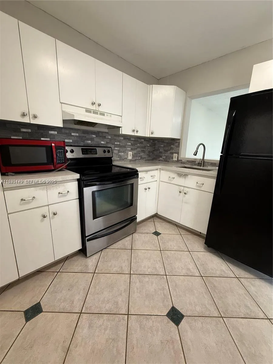 8701 SW 12th St # 30, Miami FL 33174