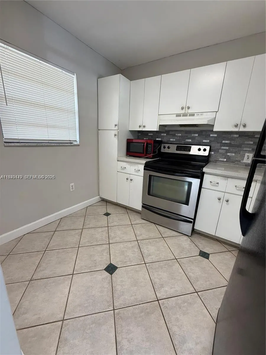 8701 SW 12th St # 30, Miami FL 33174