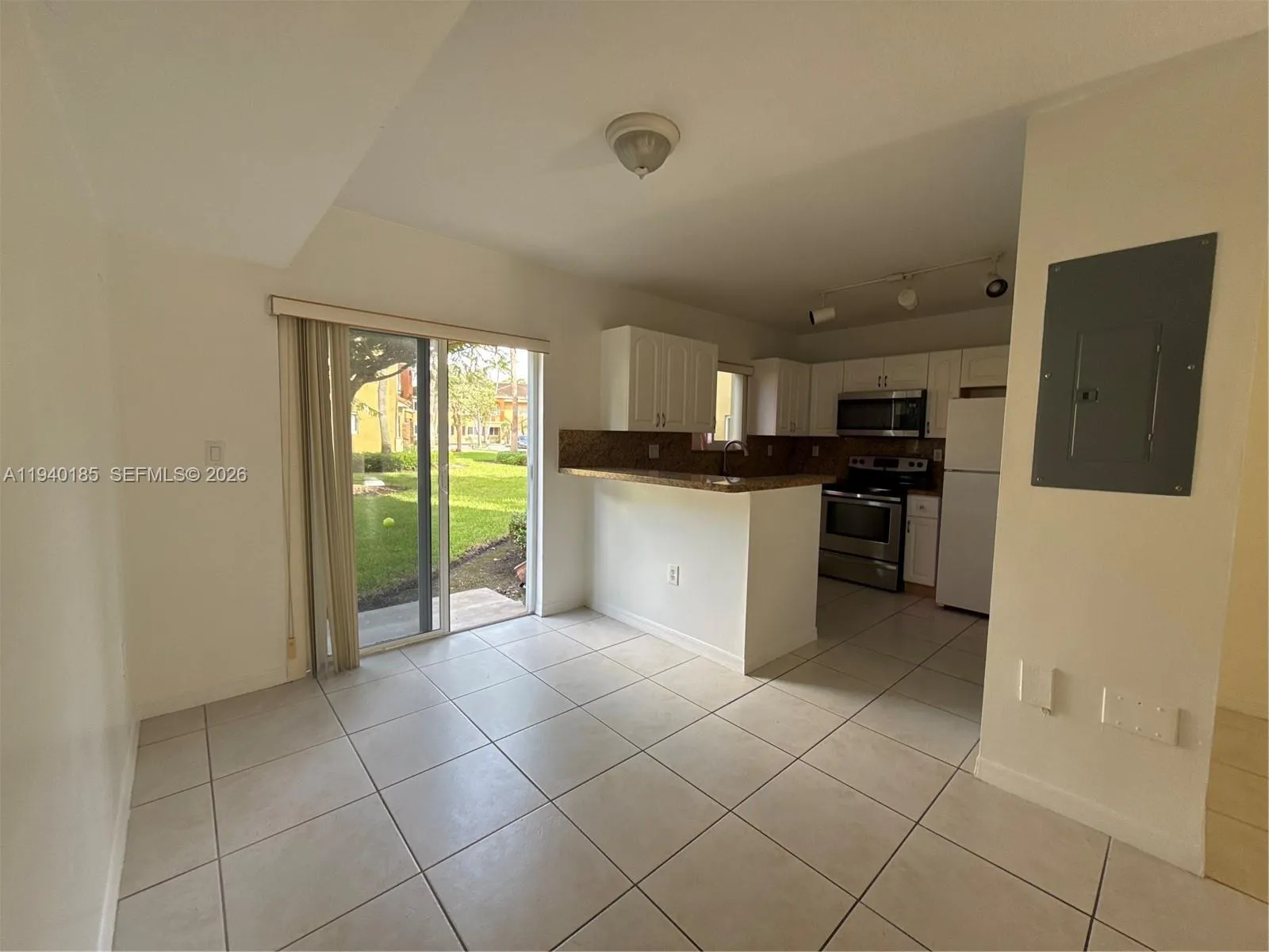 935 NE 33rd Terr # 104, Homestead FL 33033