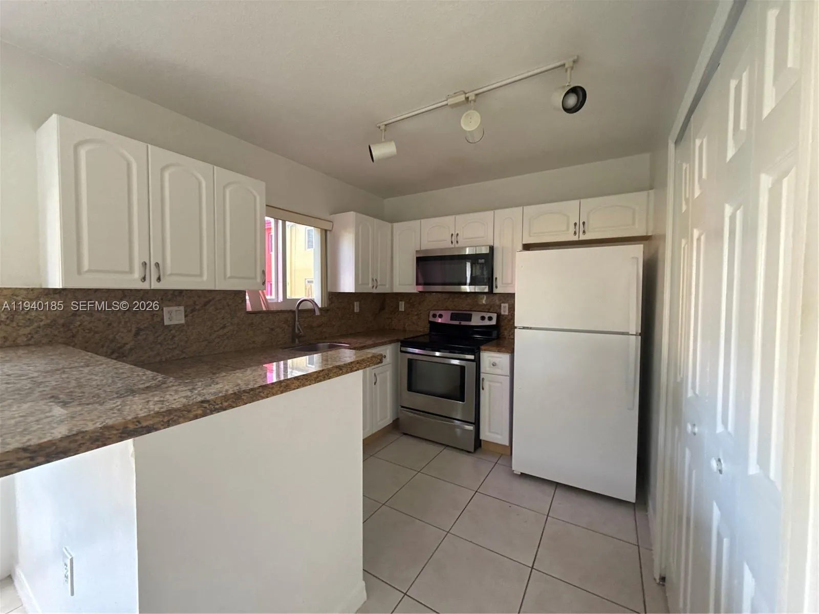 935 NE 33rd Terr # 104, Homestead FL 33033