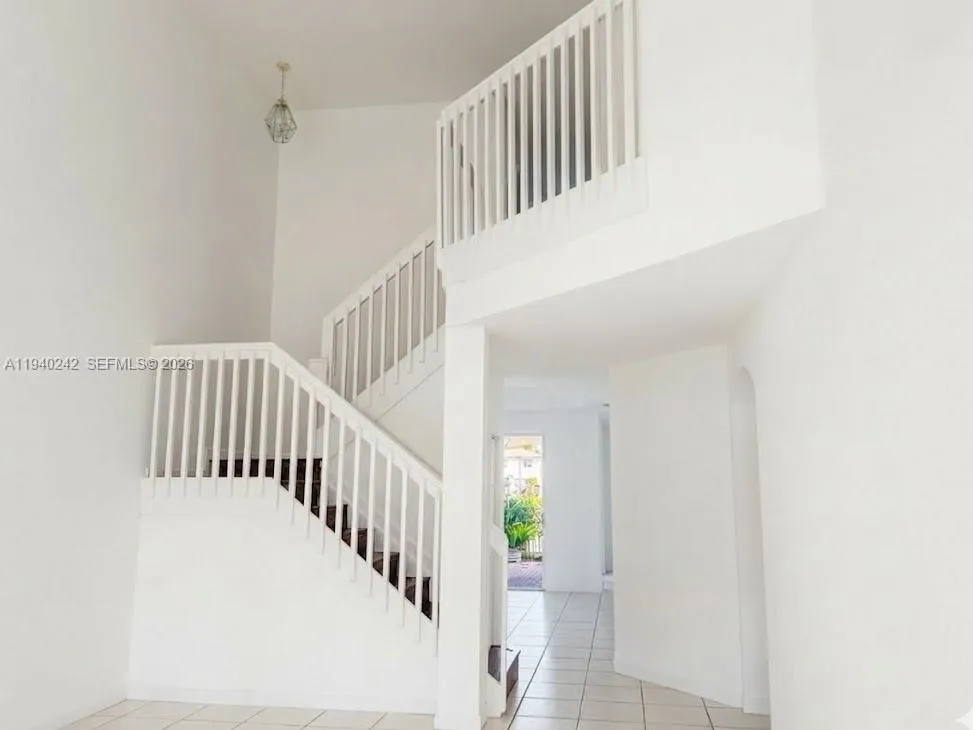 11541 NW 68th Ter, Doral FL 33178