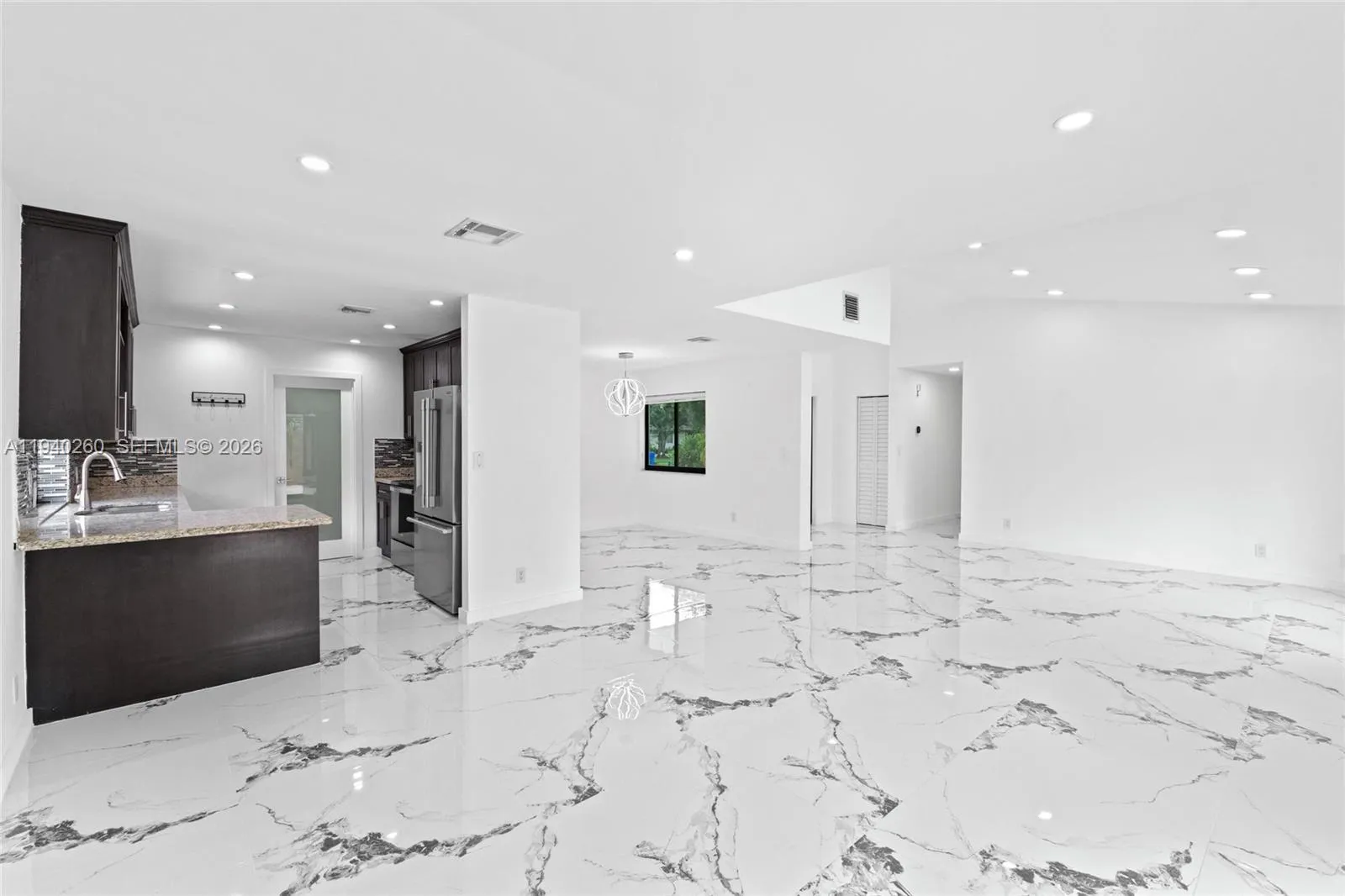 730 SW 95th Ter, Pembroke Pines FL 33025