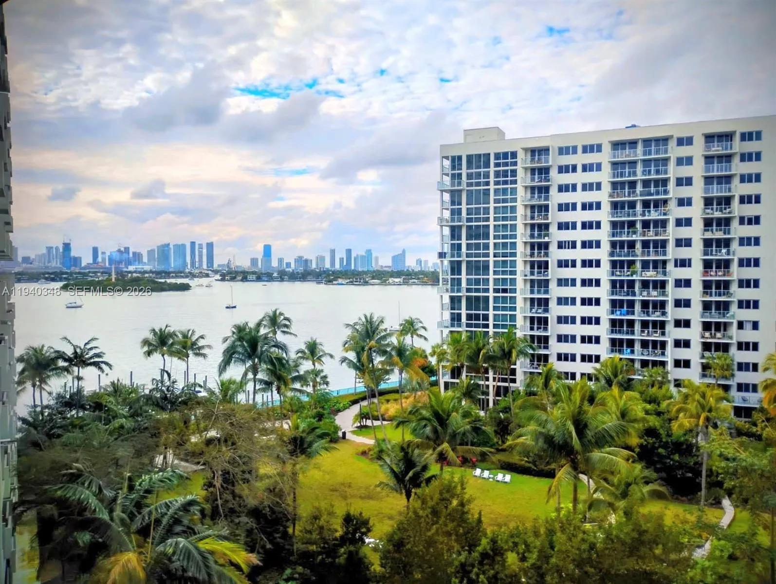 1 bedroom 1 bath for sale at 1500 Bay Rd # 854S, Miami Beach FL 33139