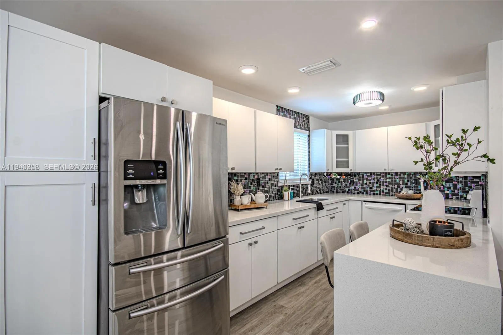 801 NE 57th St, Oakland Park FL 33334