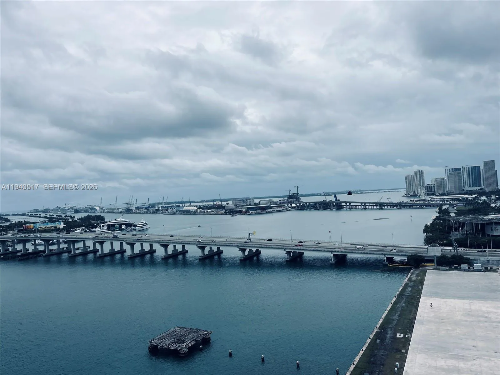 1 bedroom 1 bath for sale at 555 NE 15th St # 22I, Miami FL 33132