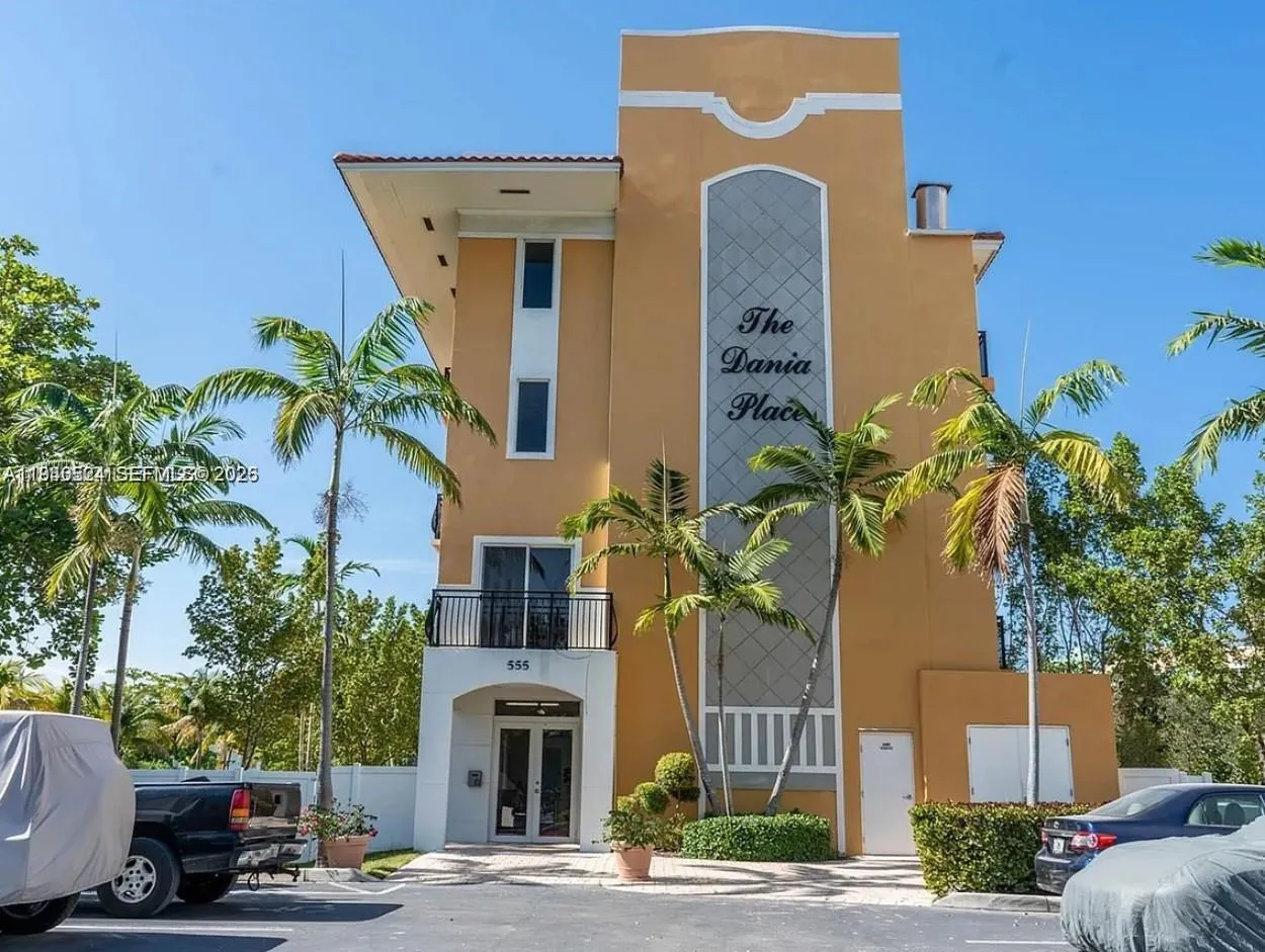 2 bedroom 2 bath for sale at 555 E Dania Beach Blvd # 5, Dania Beach FL 33004