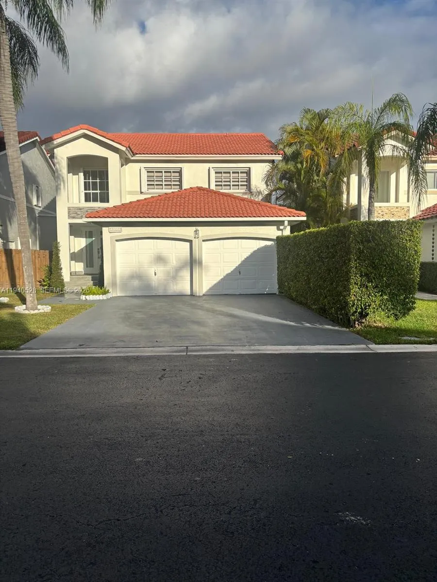 4 bedroom 2 bath for sale at 13911 SW 100th Ln, Miami FL 33186