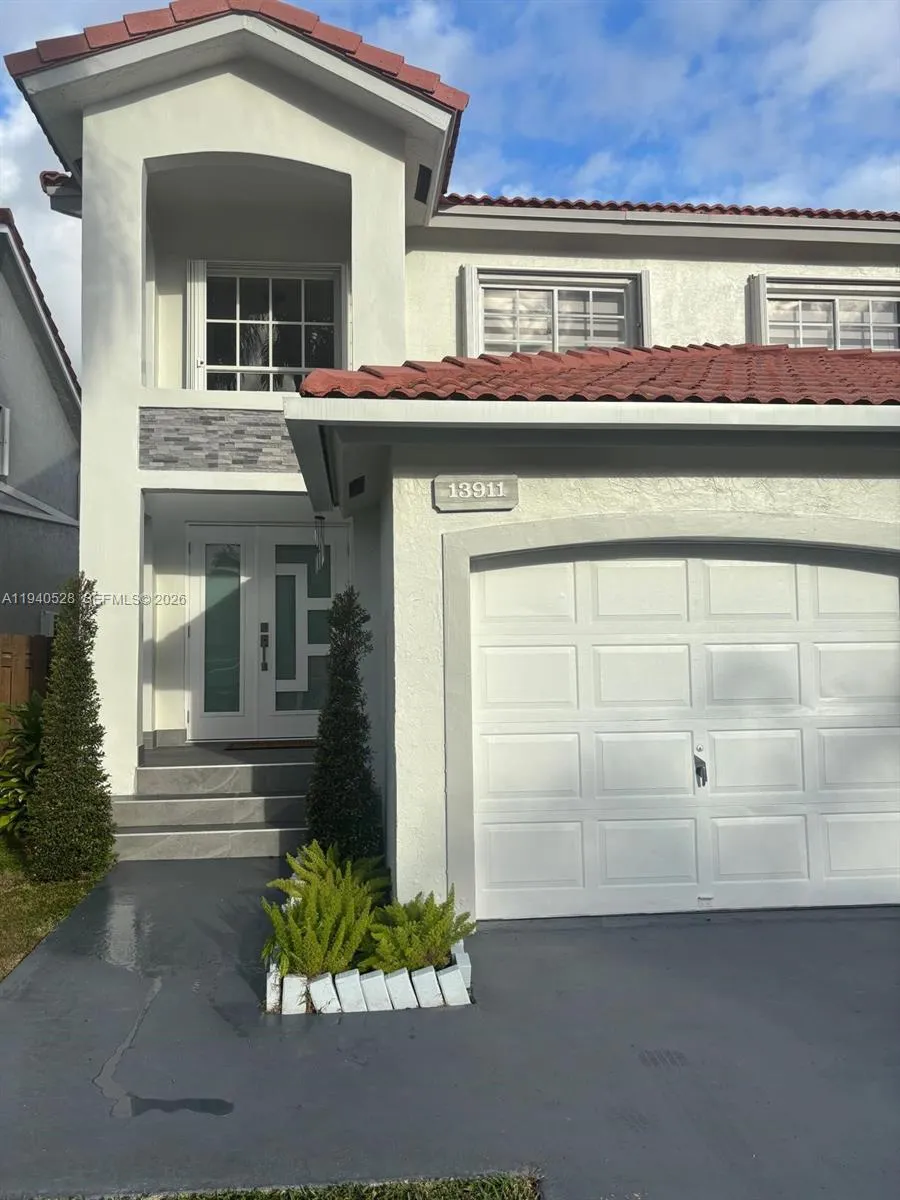 13911 SW 100th Ln, Miami FL 33186