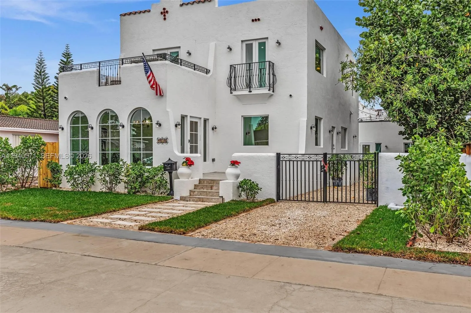 5 bedroom 4 bath for sale at 1636 SW 9th St, Miami FL 33135