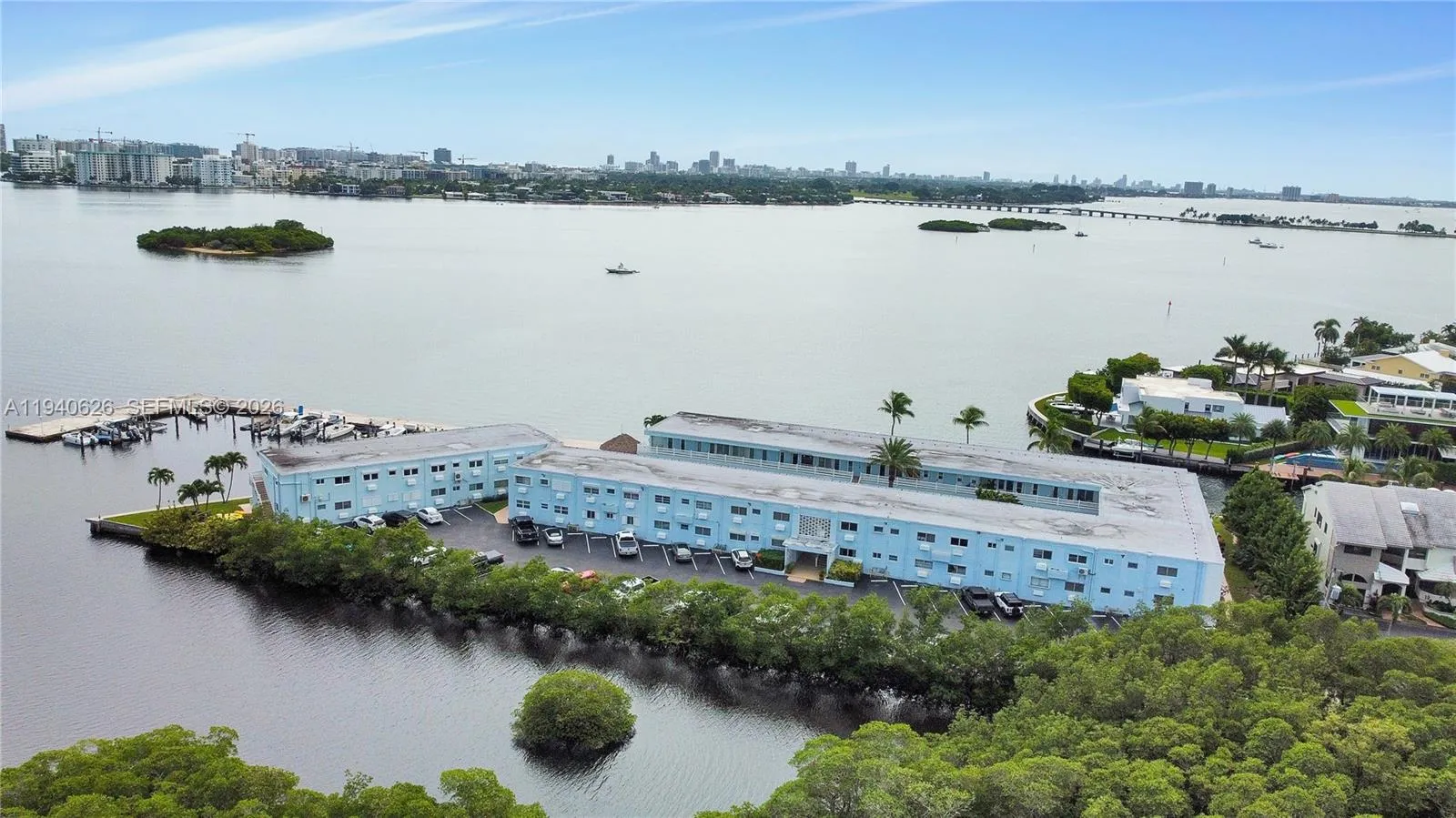 1 bedroom 1 bath for sale at 2700 NE 135th St # 12, North Miami FL 33181