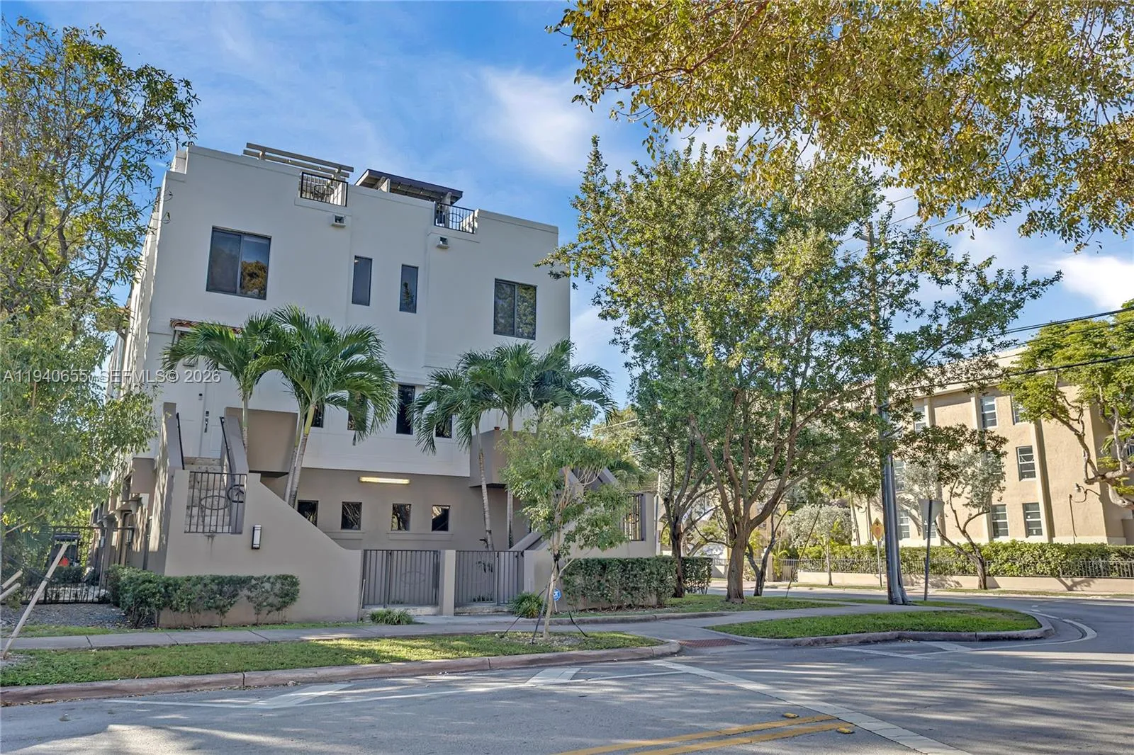 2 bedroom 2 bath for sale at 1405 Galiano St # 4, Coral Gables FL 33134