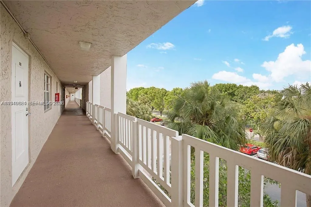 1100 NW 87th Ave # 403, Coral Springs FL 33071