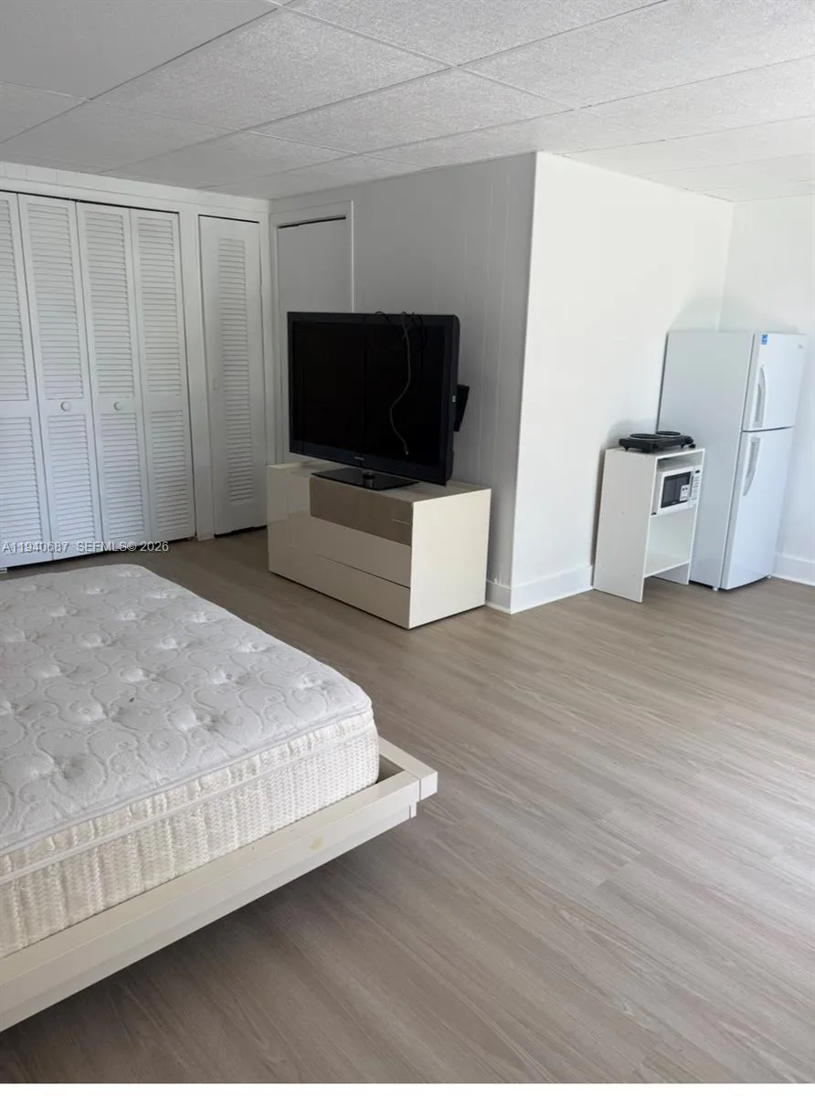 2036 NE 21st Ave # 3, Fort Lauderdale FL 33305