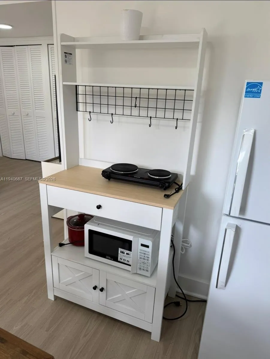 2036 NE 21st Ave # 3, Fort Lauderdale FL 33305