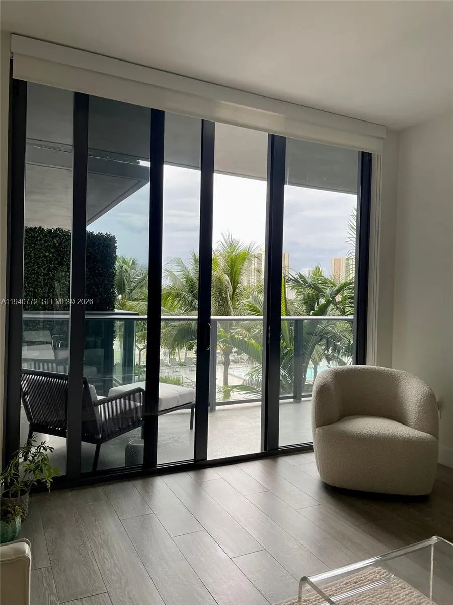 2960 NE 207th St # 714, Aventura FL 33180