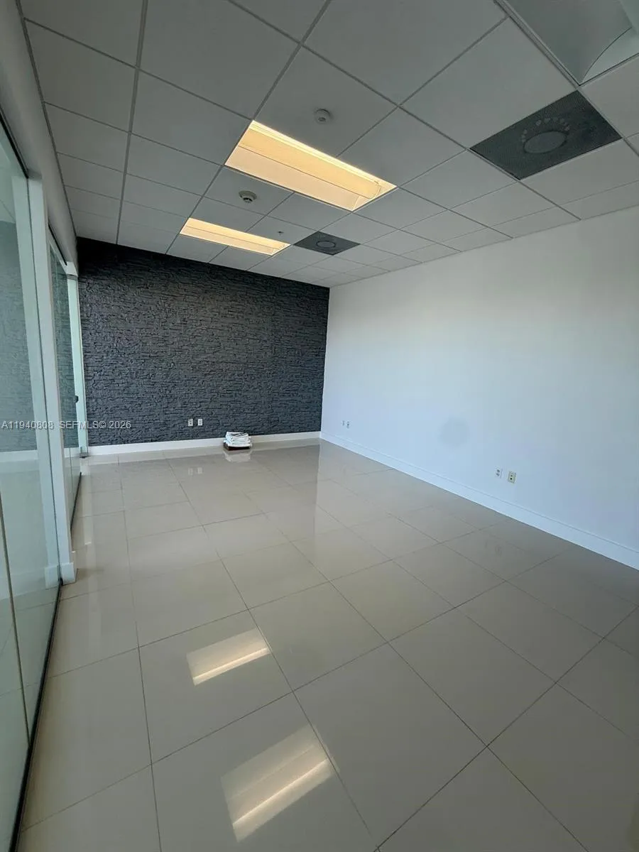 20200 Dixie Hwy # 805B, Aventura FL 33180