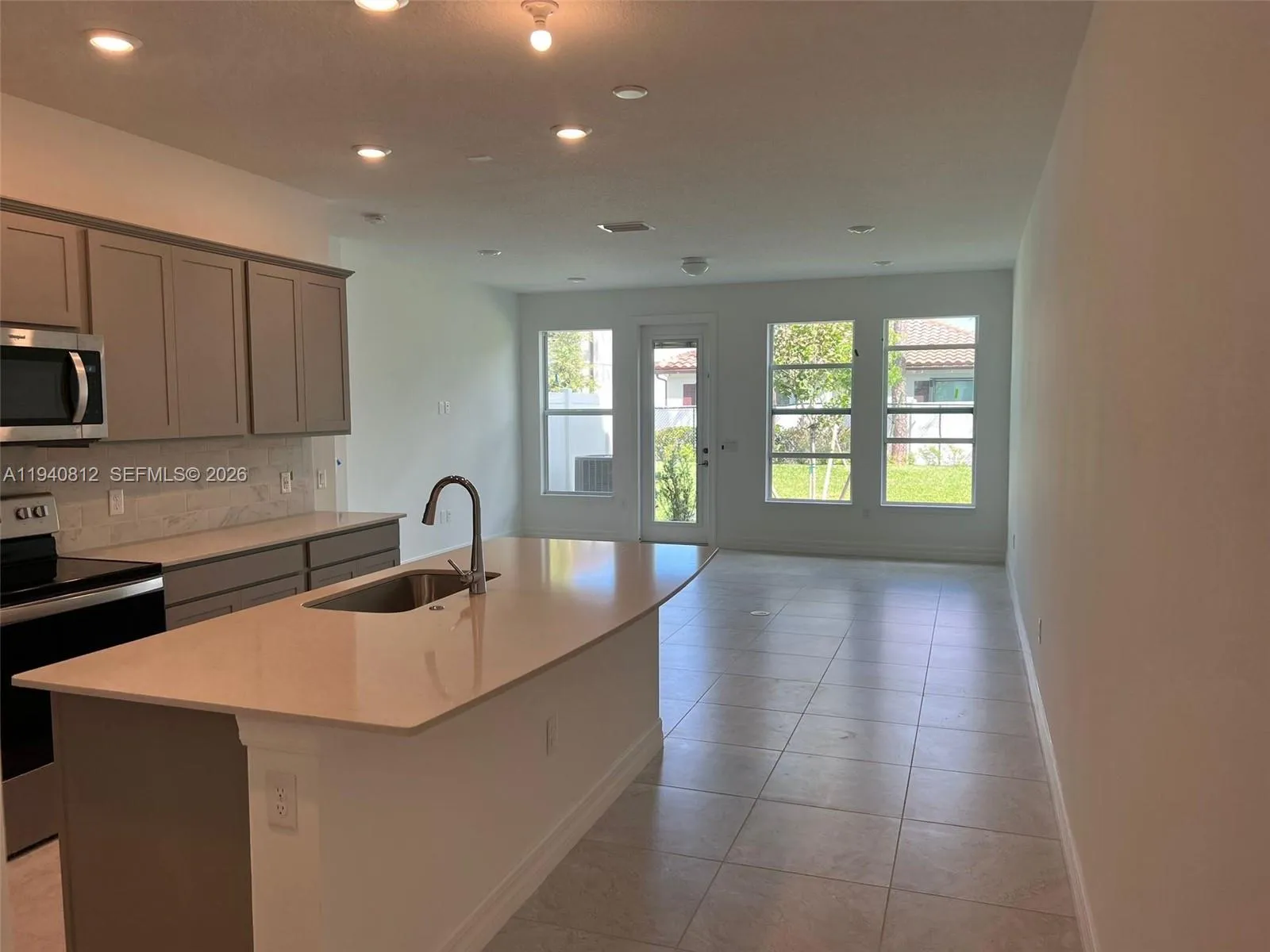 6121 Rancho Ln, Green Acres FL 33415