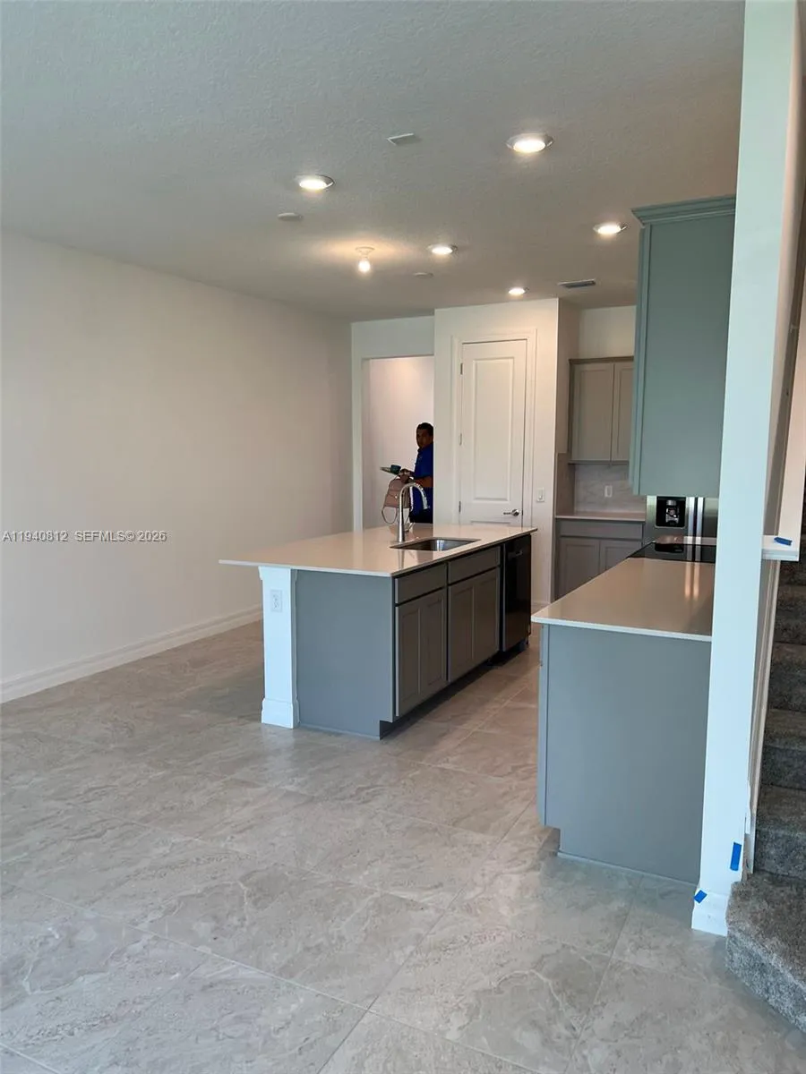 6121 Rancho Ln, Green Acres FL 33415