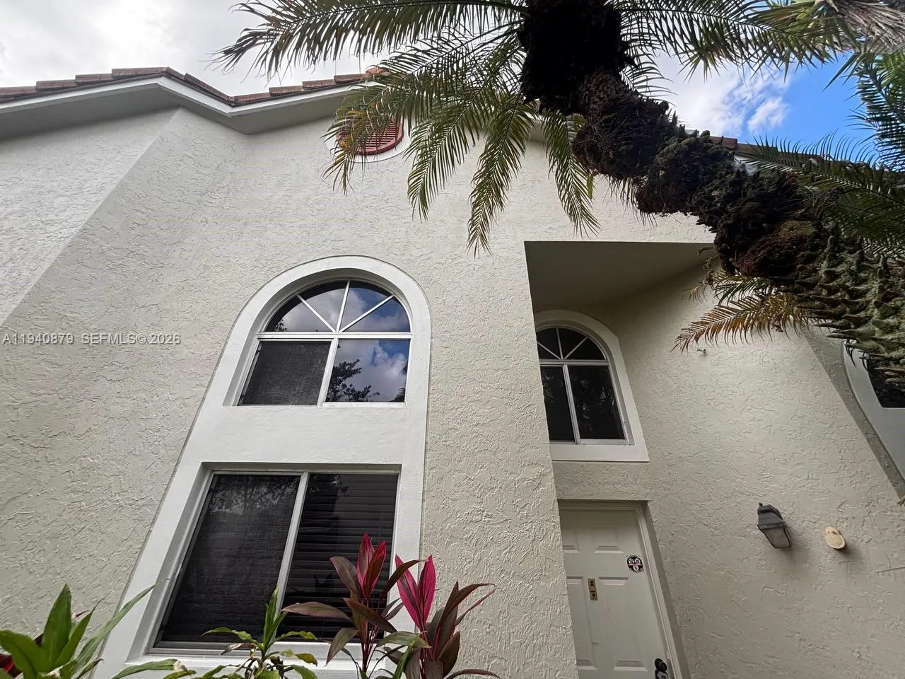 3 bedroom 2 bath for sale at 7390 S Pinewalk Dr S, Margate FL 33063