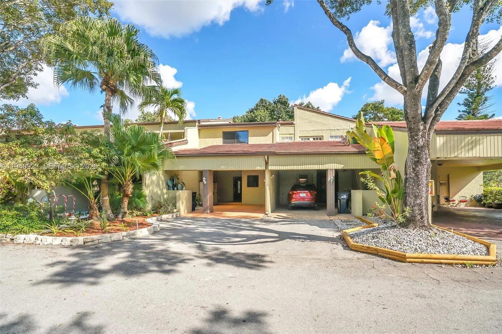 3865 Estepona Ave, Doral FL 33178
