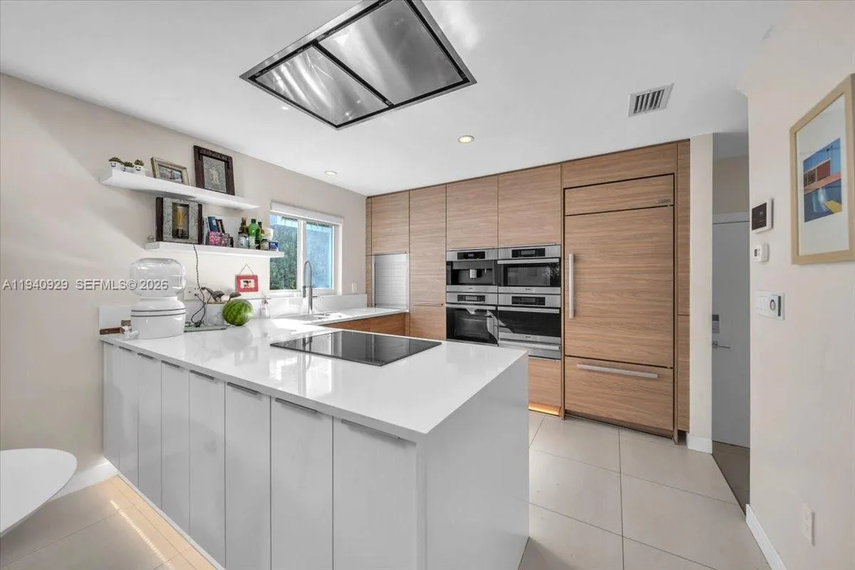 208 Jefferson Ave # 113, Miami Beach FL 33139