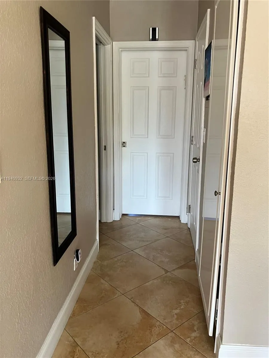 455 GOLDEN ISLE # 207, Hallandale Beach FL 33009