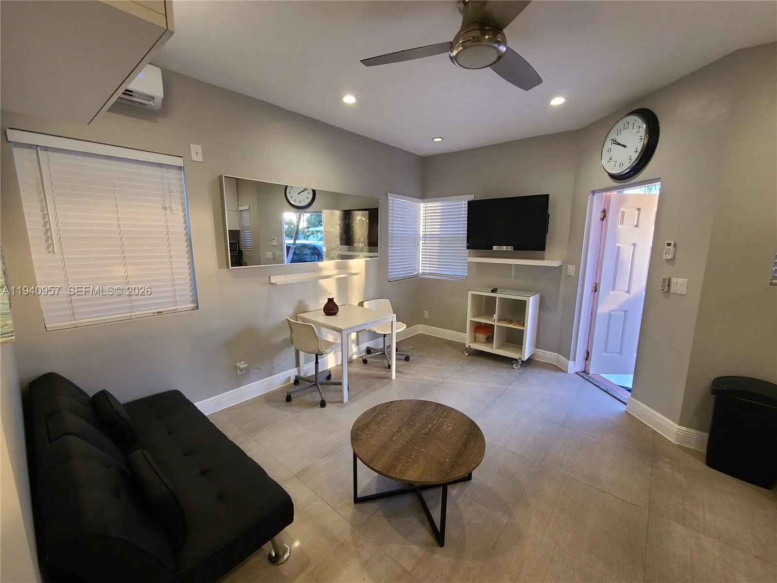 321 Hayes St # 8, Hollywood FL 33019
