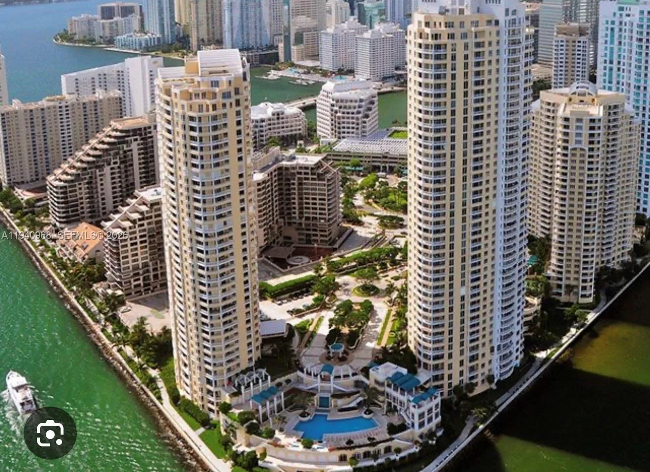 2 bedroom 2 bath for sale at 808 Brickell Key Dr # 1202, Miami FL 33131