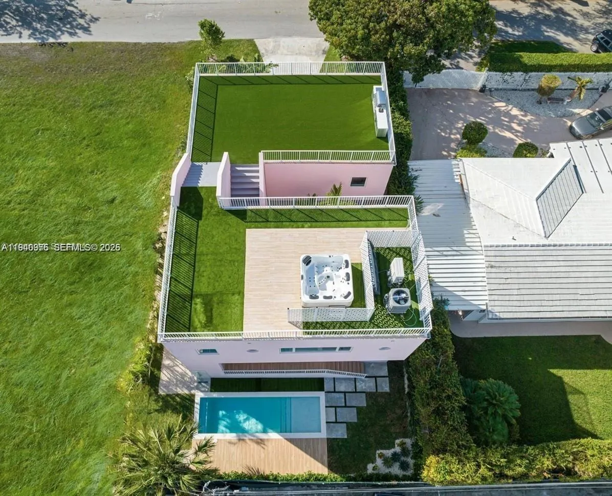 1065 NE Little River Dr, Miami FL 33138