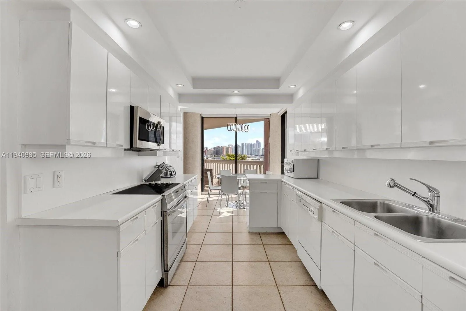 2000 Island Blvd # 602, Aventura FL 33160