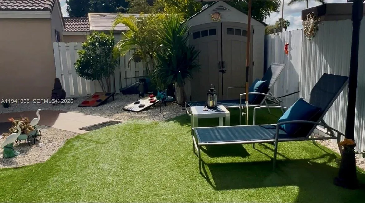 8618 SW 161st Pl, Miami FL 33193