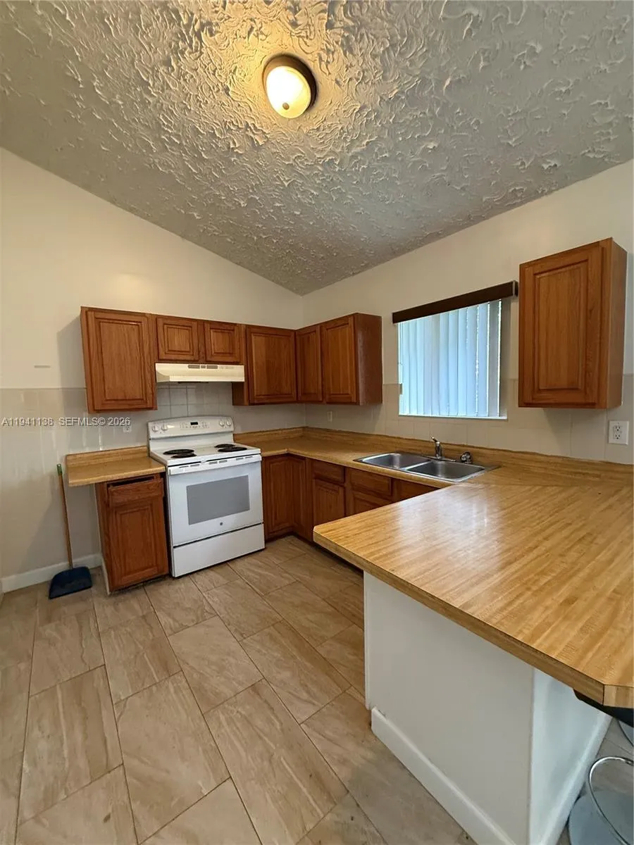 13628 SW 287th Ln, Homestead FL 33033