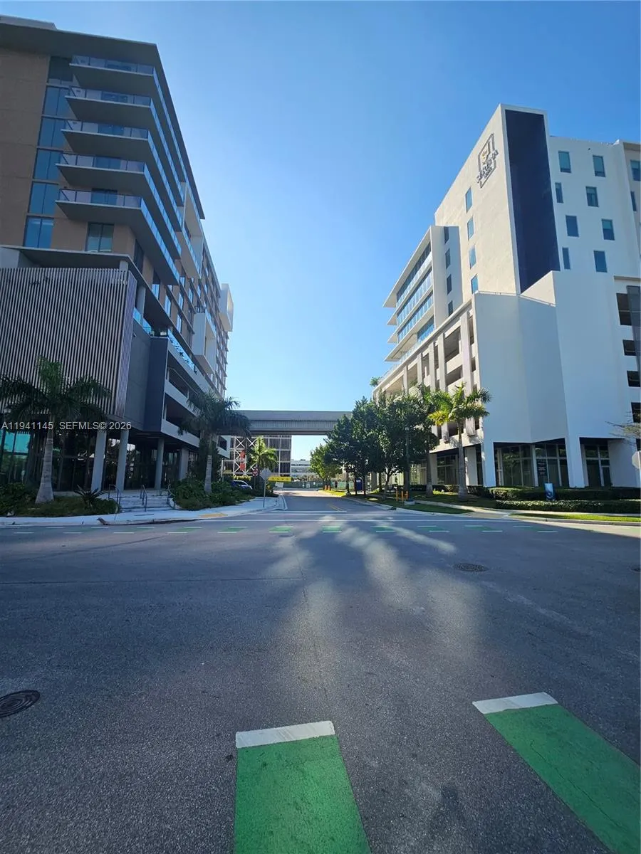 2820 NE 214 st UNIT 3, Aventura FL 33180