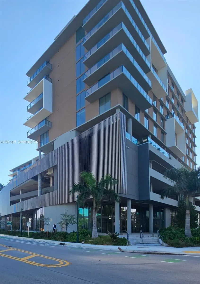2820 NE 214 st UNIT 3, Aventura FL 33180