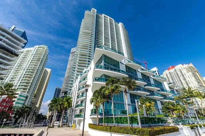 2 bedroom 2 bath for sale at 1331 Brickell Bay DR. # 501, Miami FL 33131