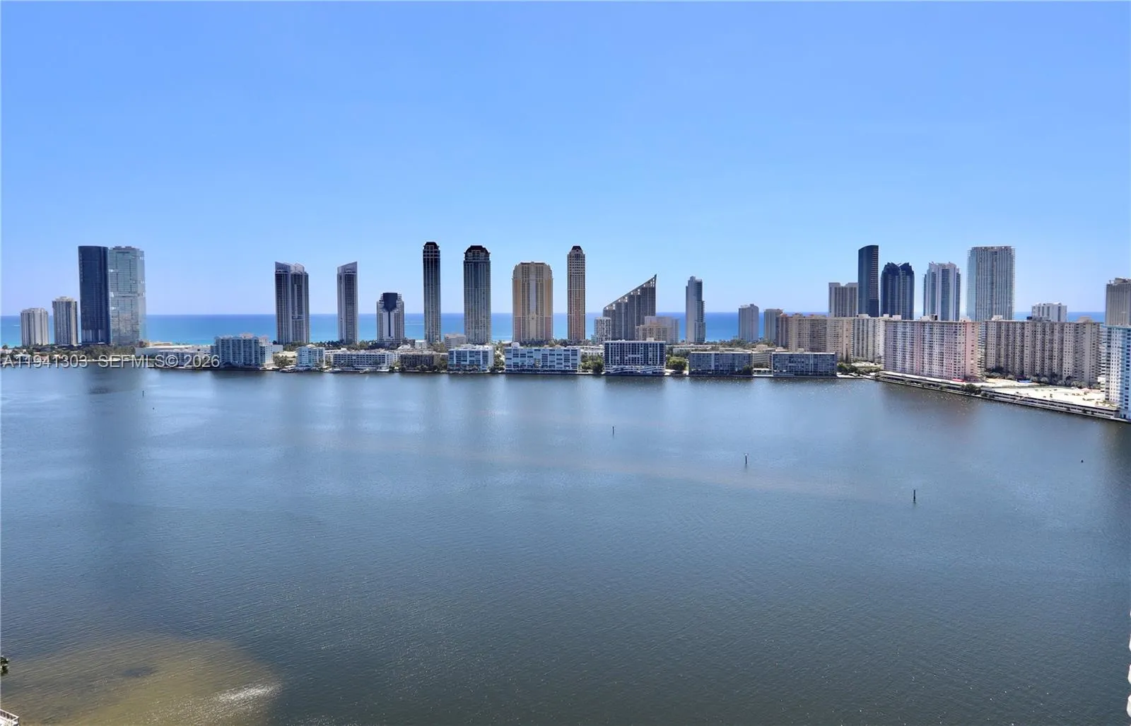 4000 ISLAND BL # 2701, Aventura FL 33160