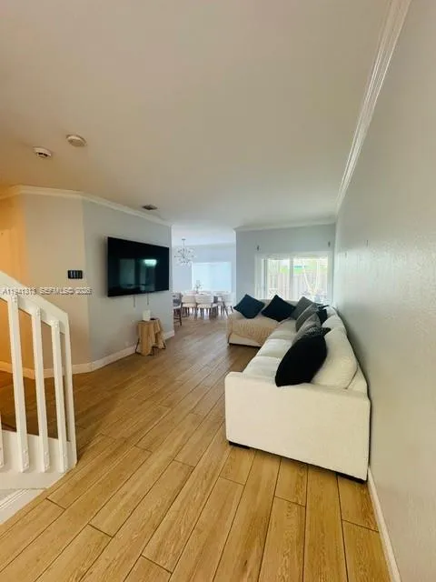 10919 NW 67th Ter, Doral FL 33178