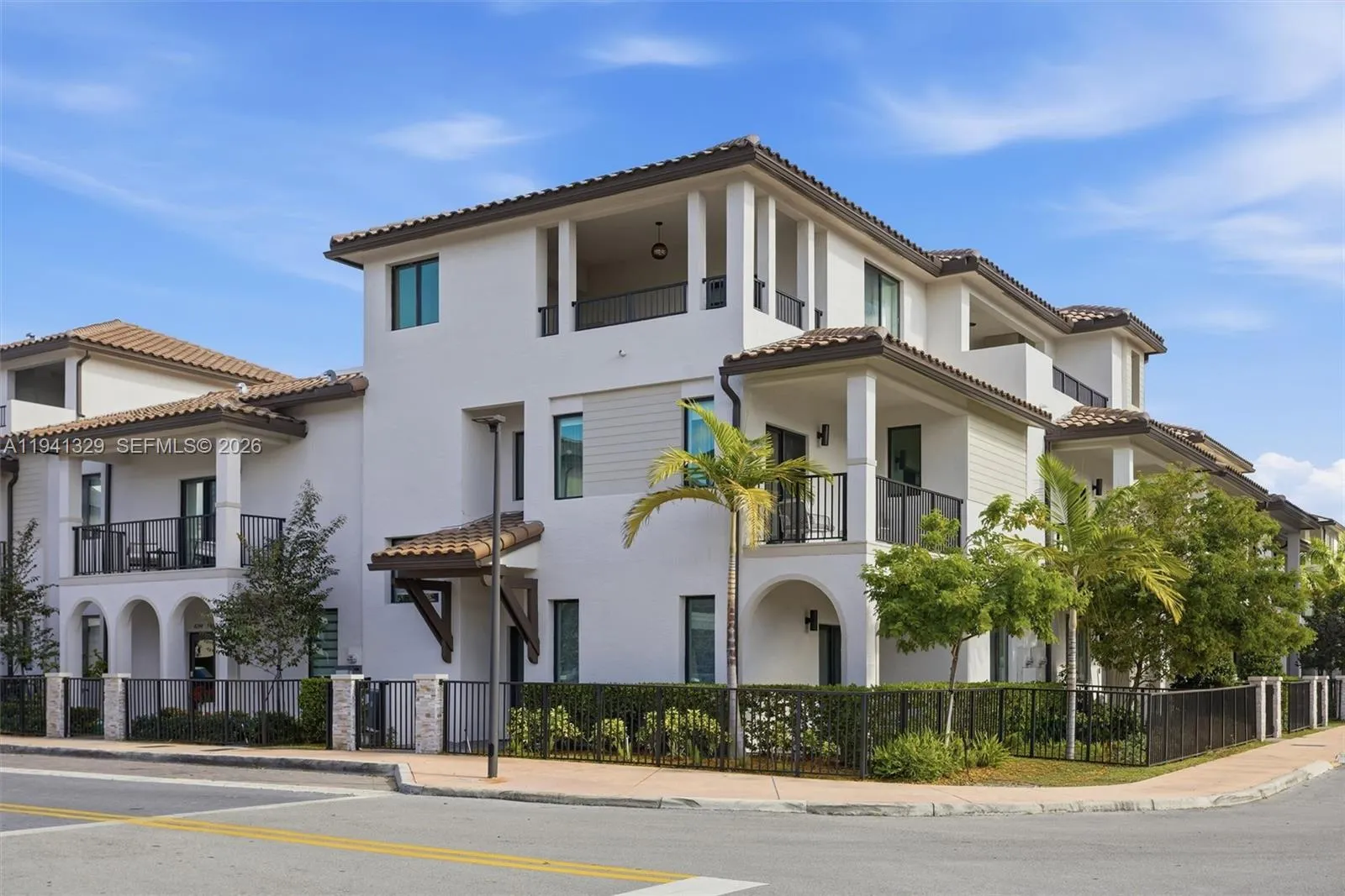 3 bedroom 3 bath for sale at 4250 NW 83rd Ave, Doral FL 33166