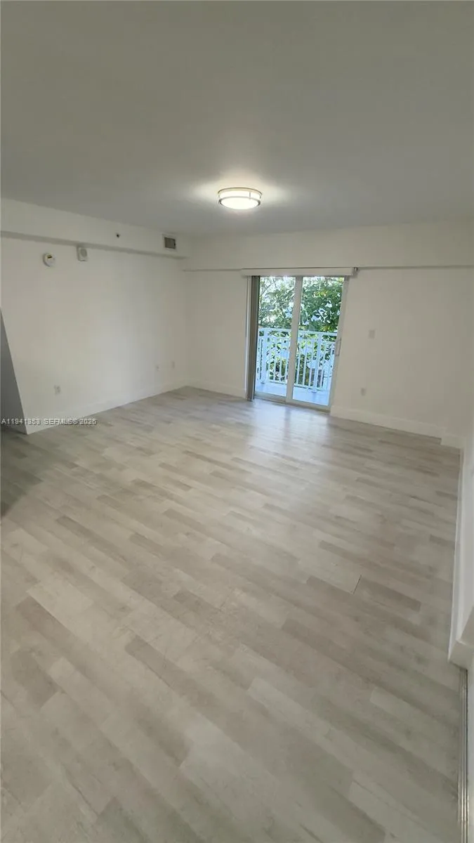 1029 NW 3rd St, Miami FL 33128