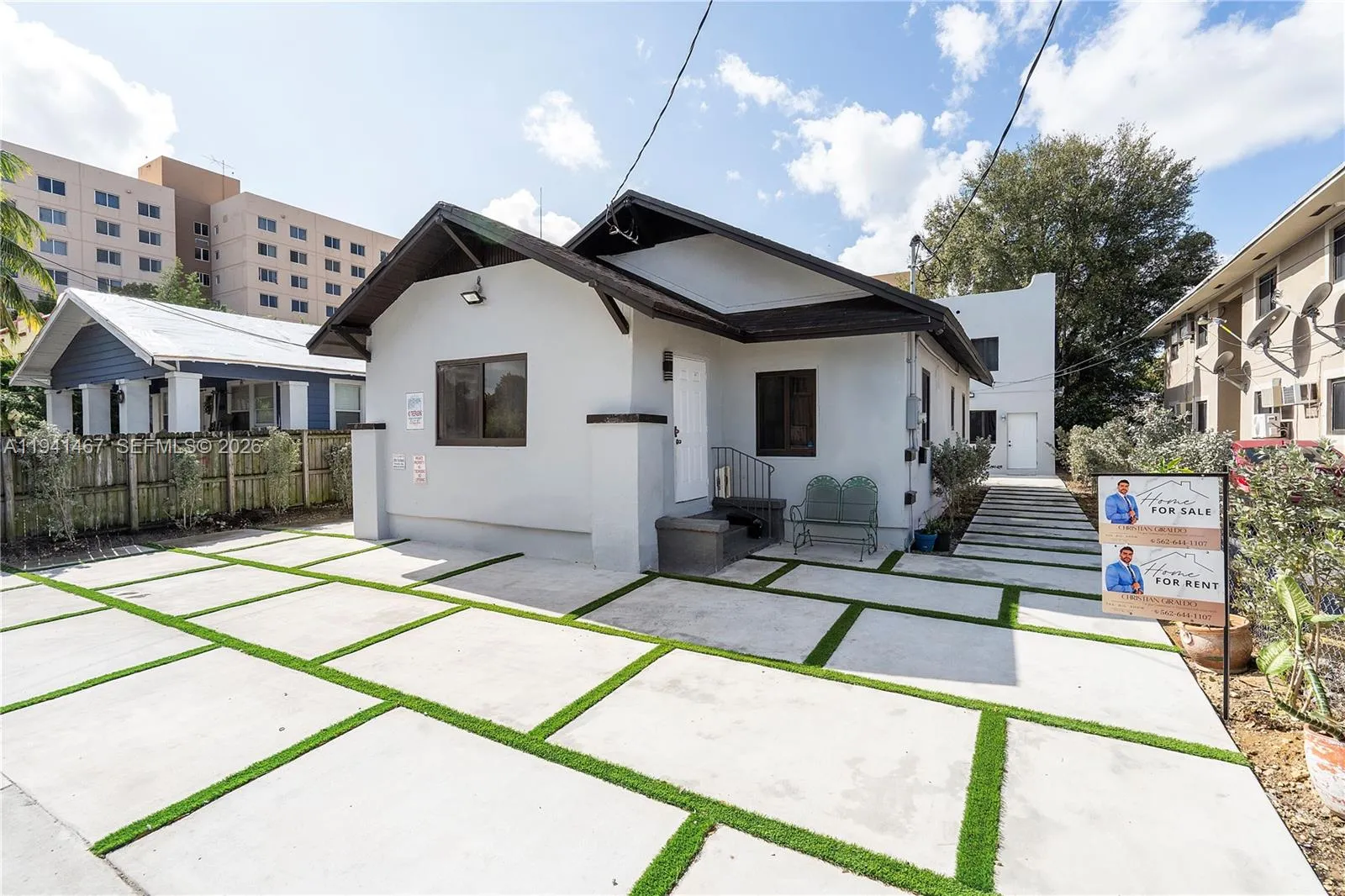 418 NW 9th Ave, Miami FL 33128