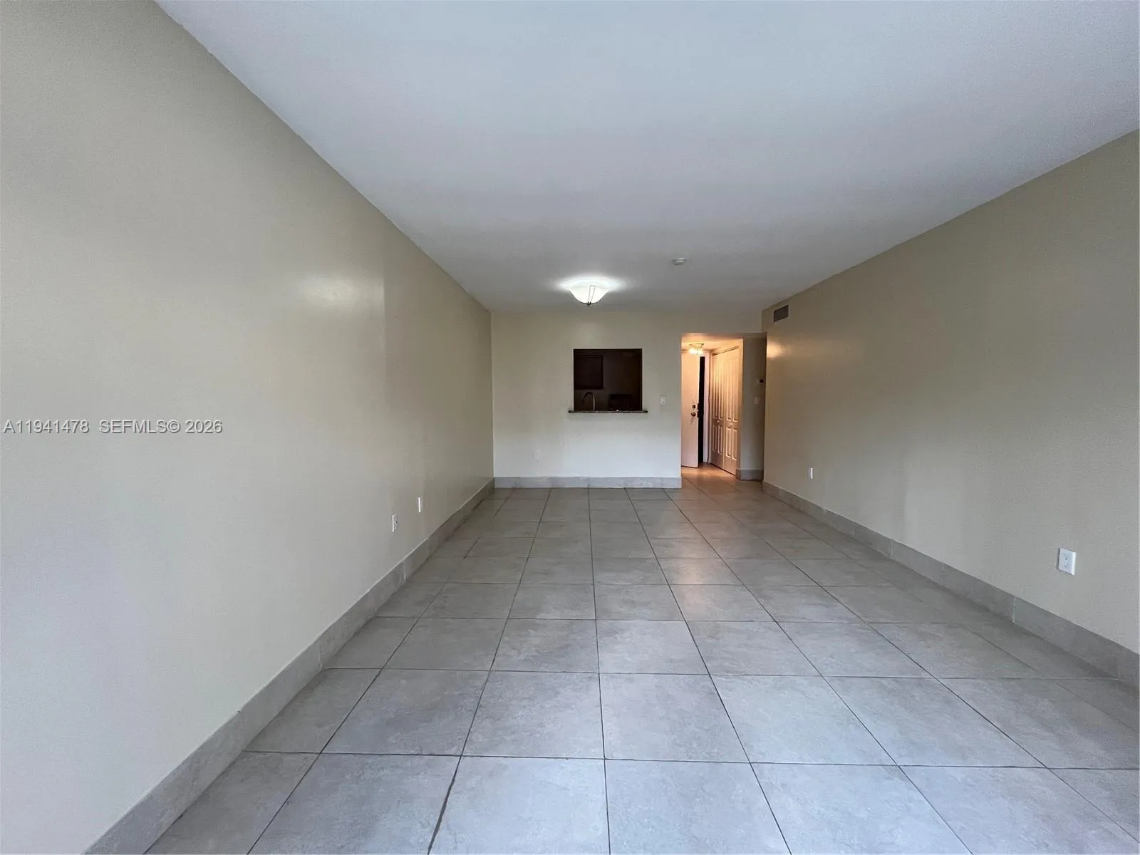 3700 NW 21st St # 304, Lauderdale Lakes FL 33311