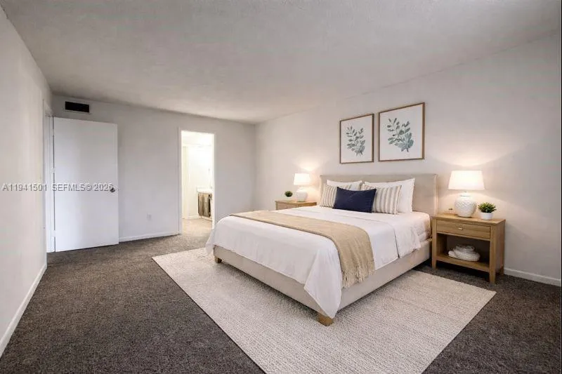 492 NW 165th St Rd # 611, Miami FL 33169