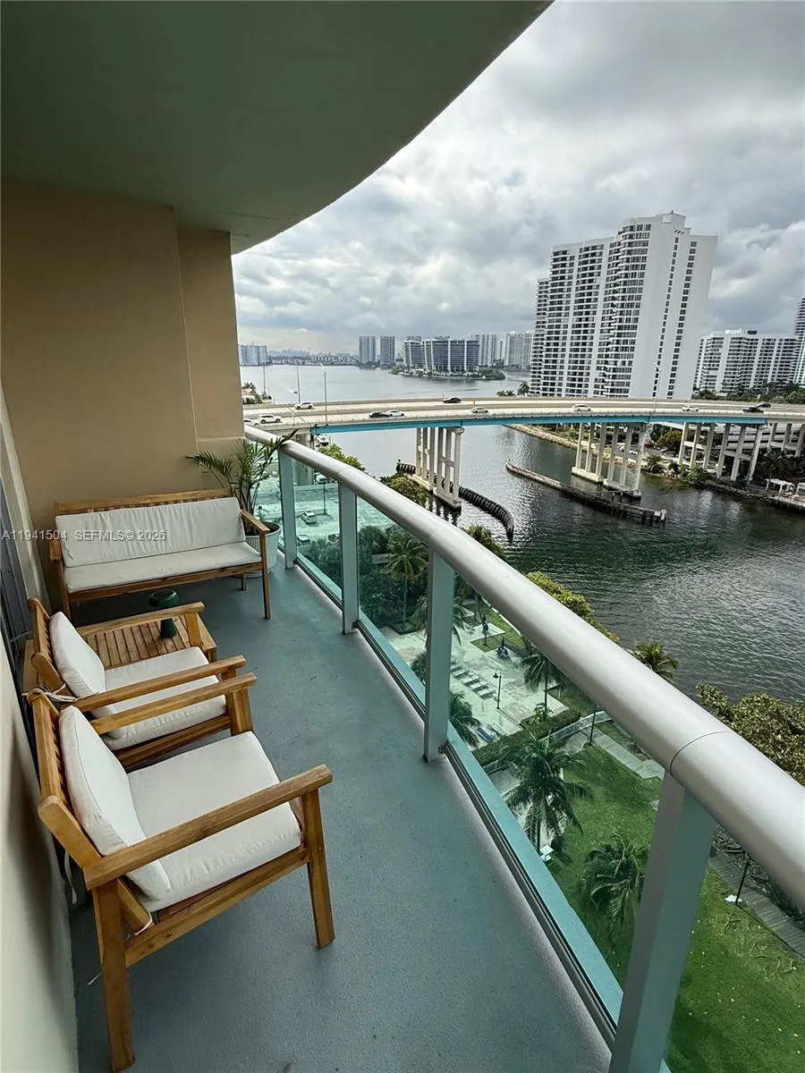 1 bedroom 1 bath for sale at 19390 Collins Ave # 1217, Sunny Isles Beach FL 33160
