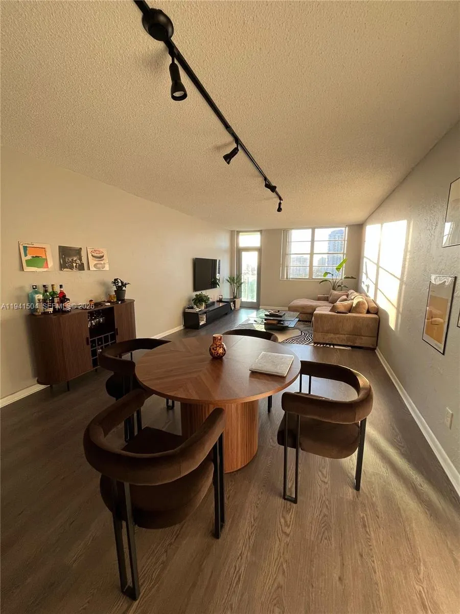 19390 Collins Ave # 1217, Sunny Isles Beach FL 33160