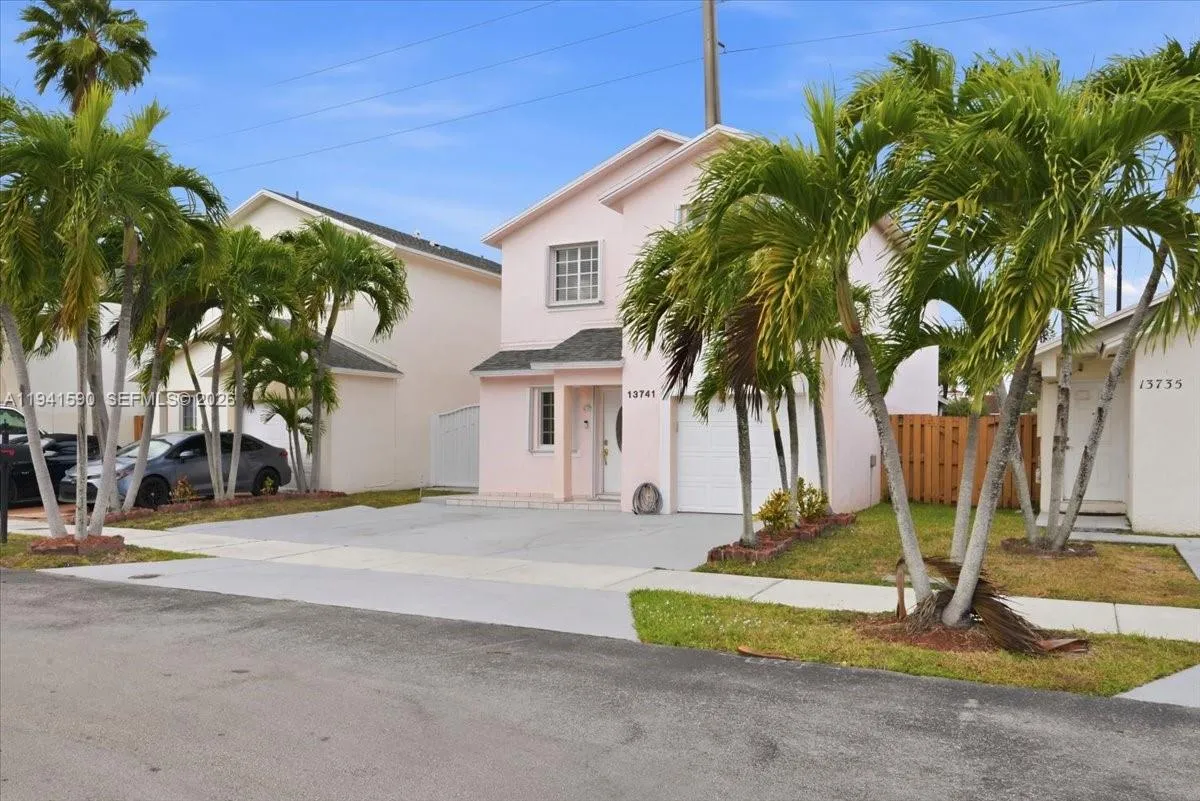 4 bedroom 3 bath for sale at 13741 SW 160th Ter, Miami FL 33177