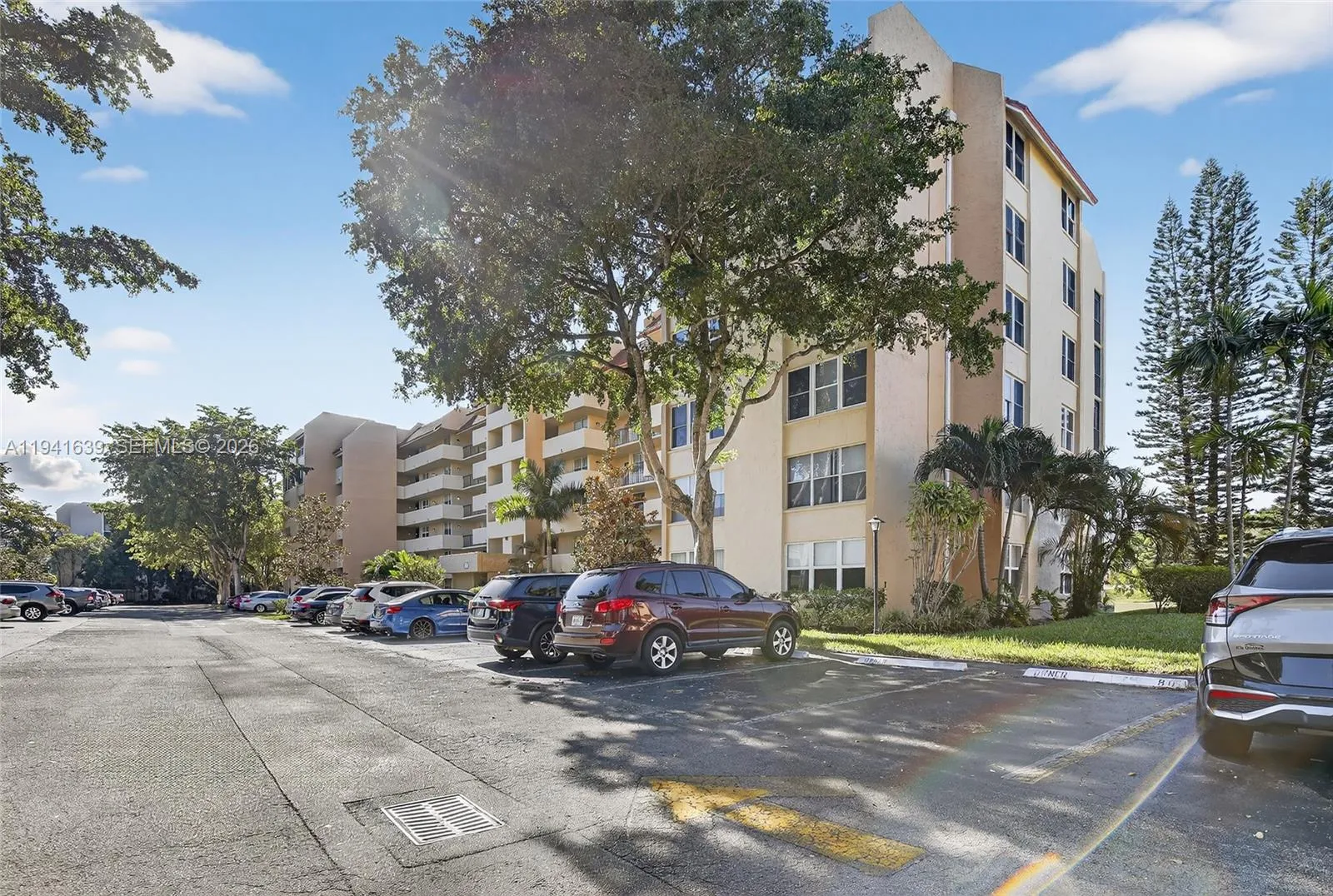 3671 Environ Blvd # 564, Lauderhill FL 33319