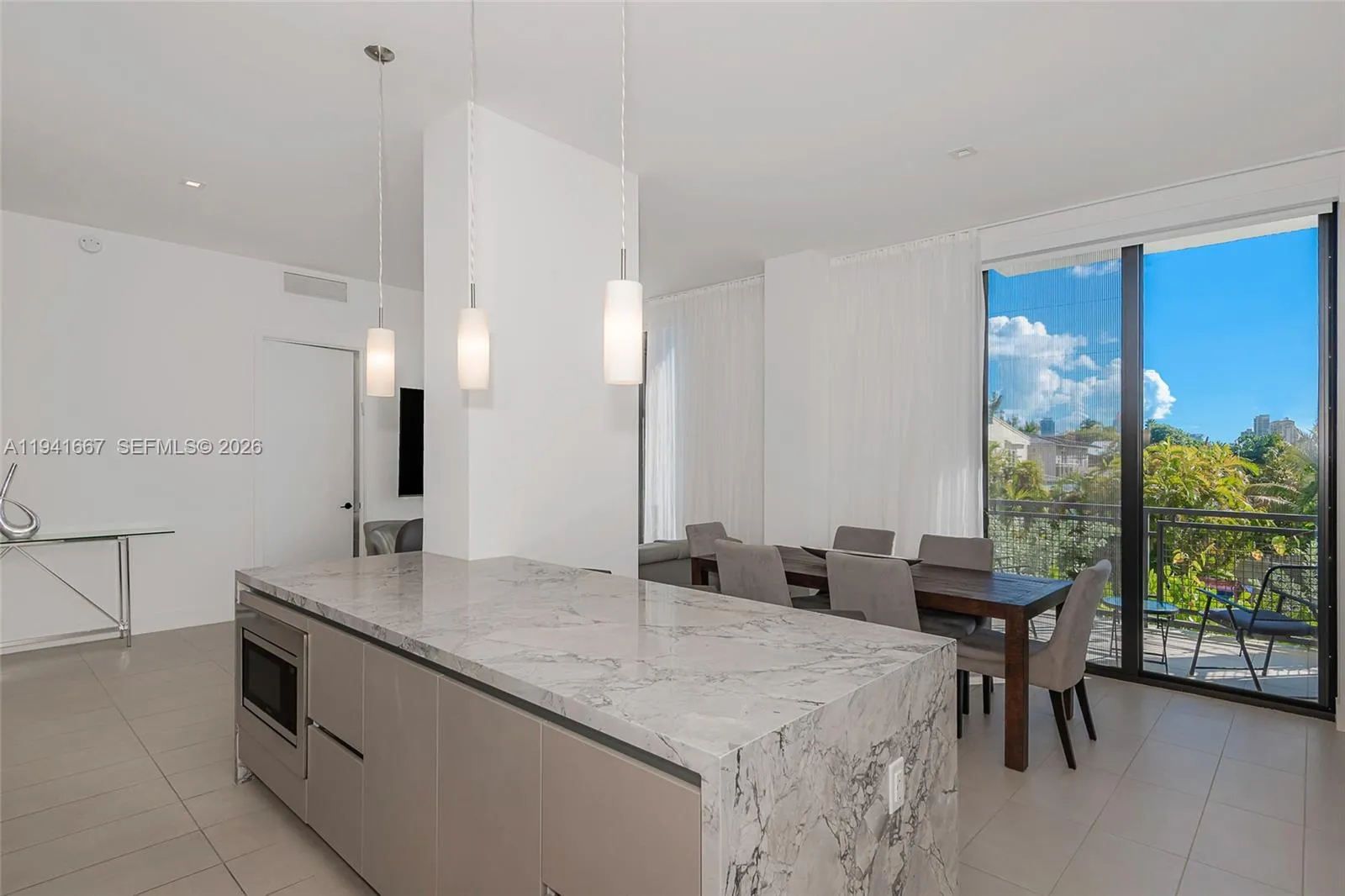 1030 15th St # 214, Miami Beach FL 33139