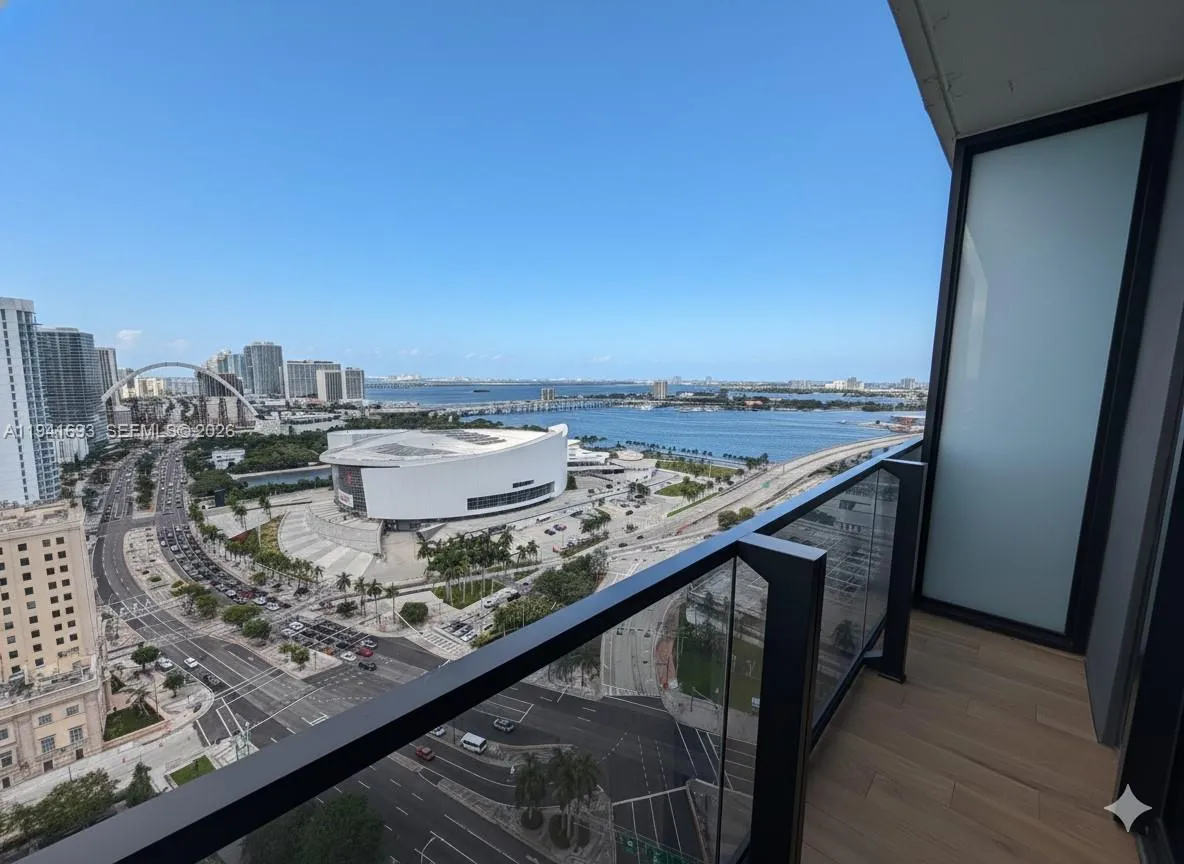 1 bedroom 1 bath for sale at 398 NE 5th St # 1905, Miami FL 33132