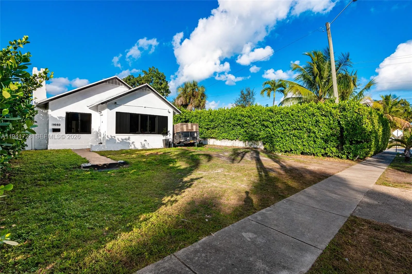 3 bedroom 2 bath for sale at 1683 NE 168th St, North Miami Beach FL 33162