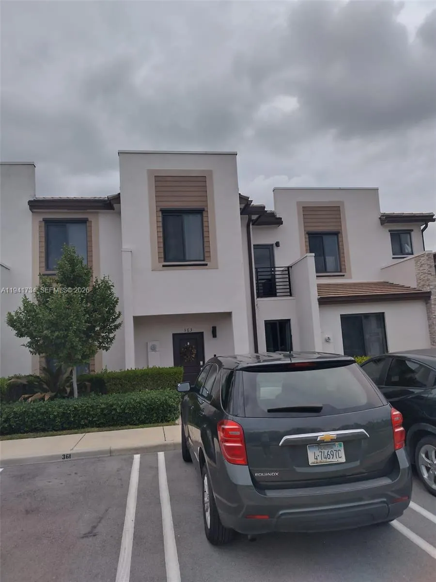 361 NE 208th Ter, Miami FL 33179